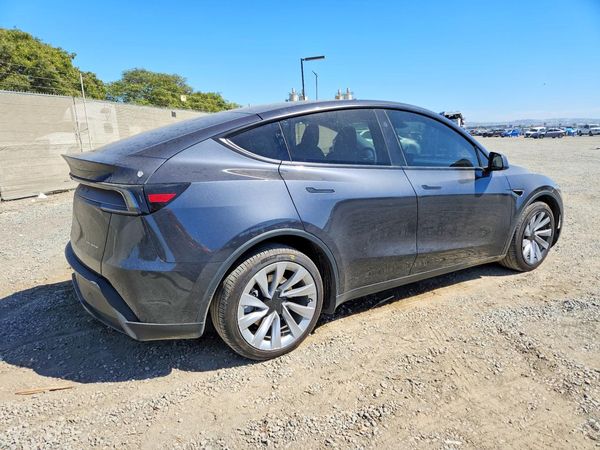2026 TESLA MODEL Y