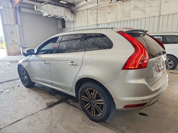 2017 VOLVO XC60 Dynamic