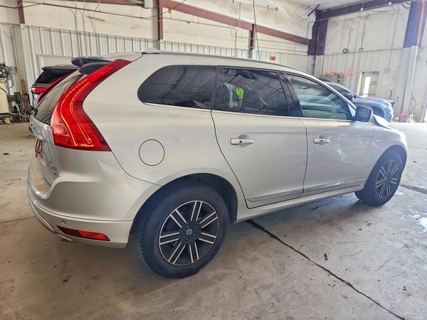 2017 VOLVO XC60 Dynamic