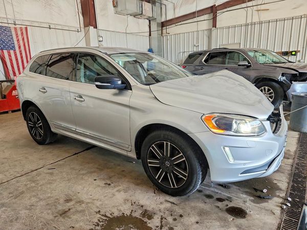 2017 VOLVO XC60 Dynamic