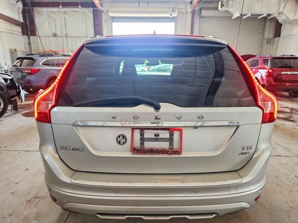 2017 VOLVO XC60 Dynamic