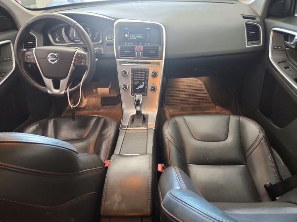 2017 VOLVO XC60 Dynamic