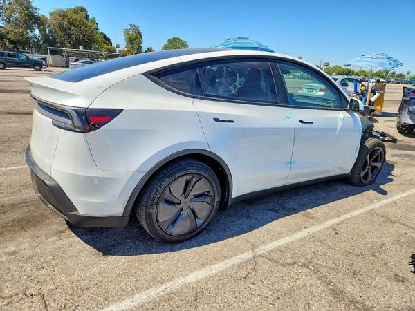 2026 TESLA MODEL Y