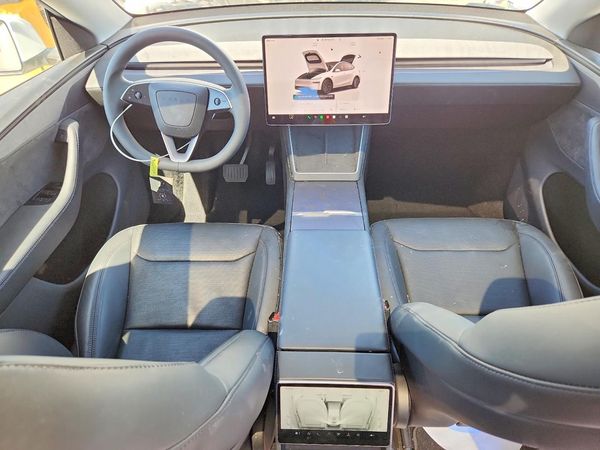 2026 TESLA MODEL Y