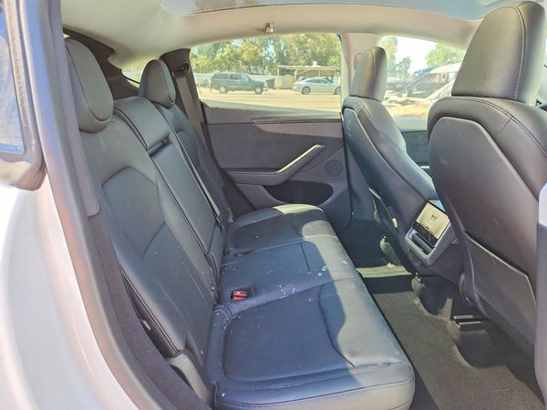 2026 TESLA MODEL Y