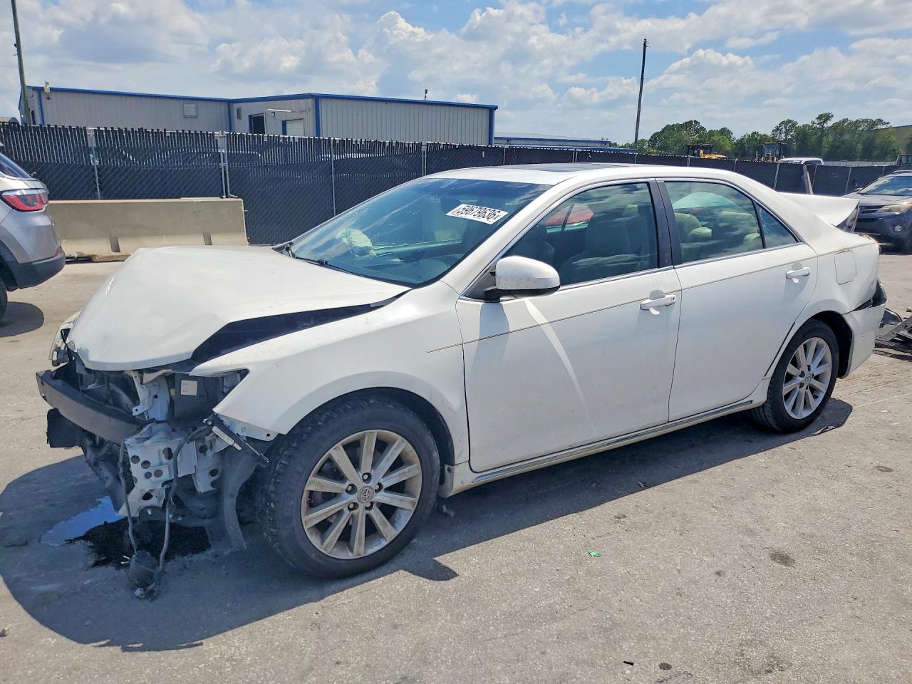 2013 TOYOTA CAMRY