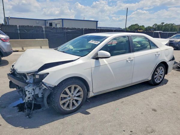 2013 TOYOTA CAMRY
