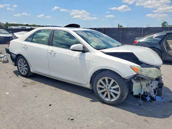 2013 TOYOTA CAMRY