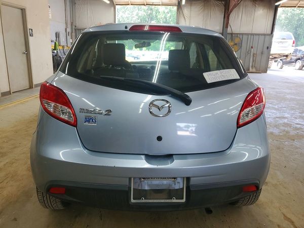2013 MAZDA MAZDA2