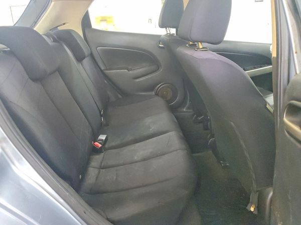 2013 MAZDA MAZDA2