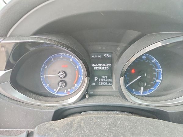 2015 TOYOTA COROLLA