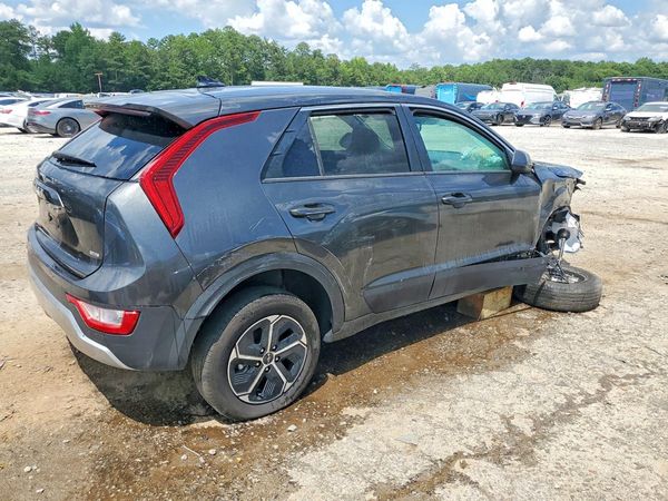 2026 KIA NIRO LX