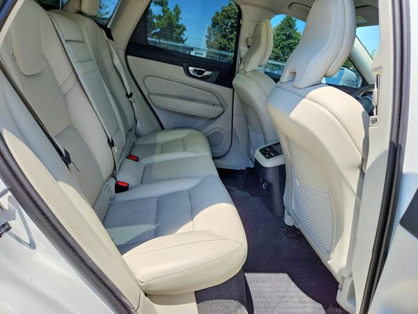 2020 VOLVO XC60 Inscription