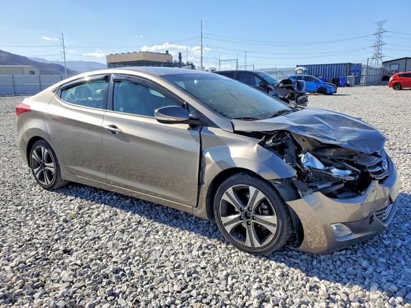 2013 HYUNDAI ELANTRA