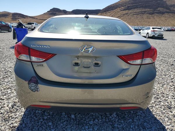 2013 HYUNDAI ELANTRA