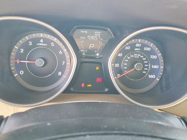 2013 HYUNDAI ELANTRA