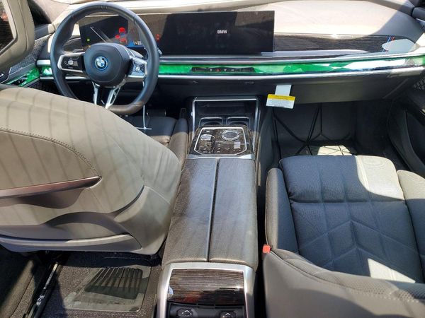 2025 BMW I7
