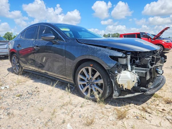 2024 MAZDA 3 Preferred Package