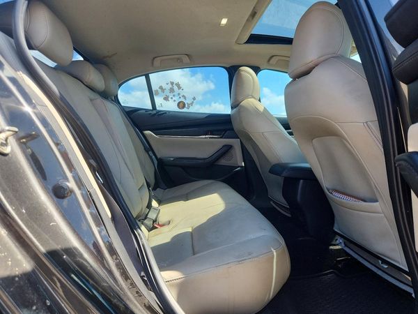 2024 MAZDA 3 Preferred Package