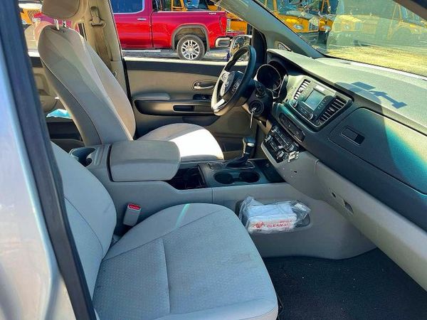 2018 KIA SEDONA L