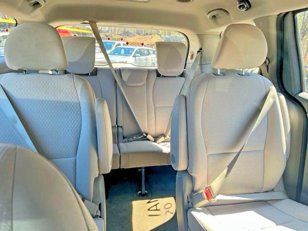 2018 KIA SEDONA L