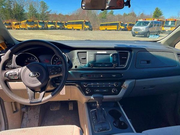 2018 KIA SEDONA L