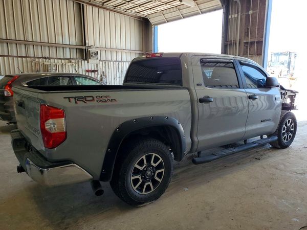 2018 TOYOTA TUNDRA SR5