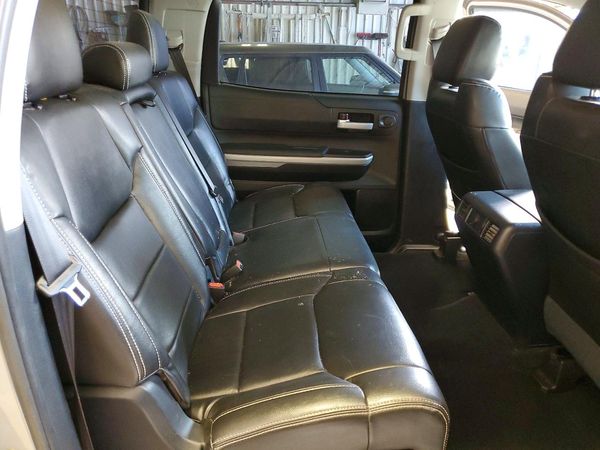 2018 TOYOTA TUNDRA SR5