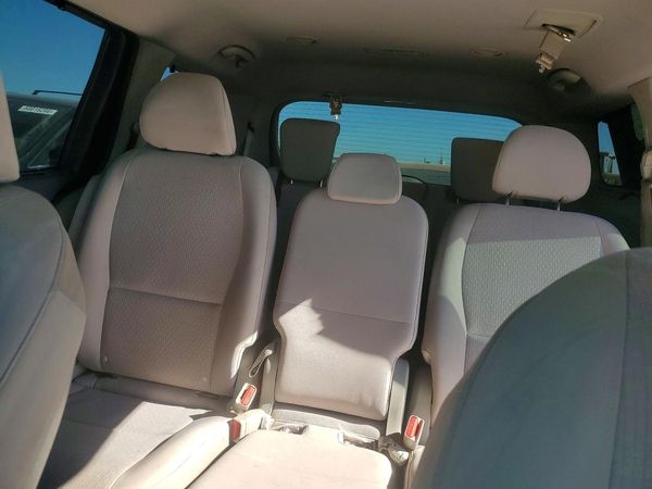 2016 KIA SEDONA LX - Middle-low