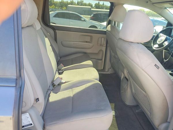 2016 KIA SEDONA LX - Middle-low