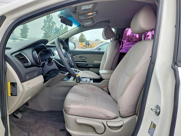 2016 KIA SEDONA L - Low level