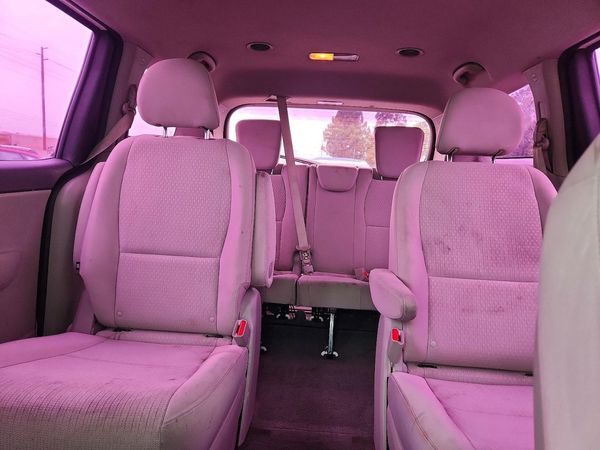 2016 KIA SEDONA L - Low level