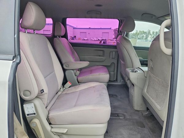 2016 KIA SEDONA L - Low level