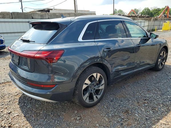 2021 AUDI E-TRON quattro Premium