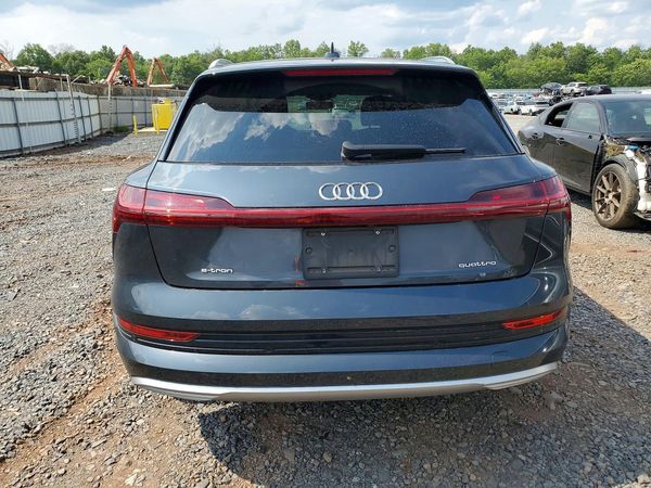 2021 AUDI E-TRON quattro Premium