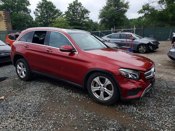2017 MERCEDES-BENZ GLC
