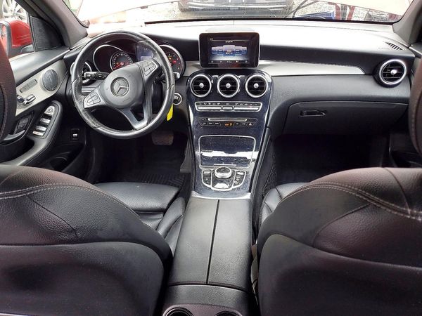 2017 MERCEDES-BENZ GLC