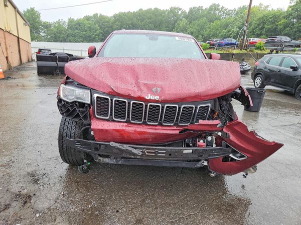 2019 JEEP GRAND CHEROKEE LAREDO 4X2