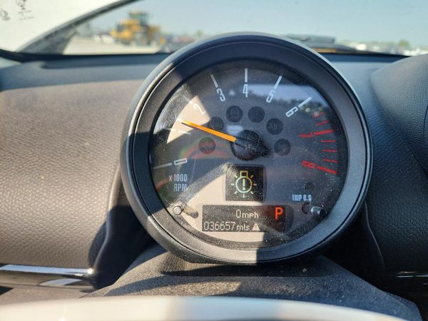 2016 MINI COOPER