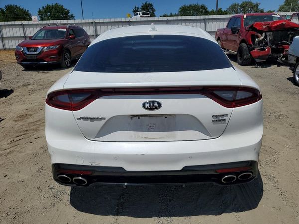 2019 KIA STINGER GT1