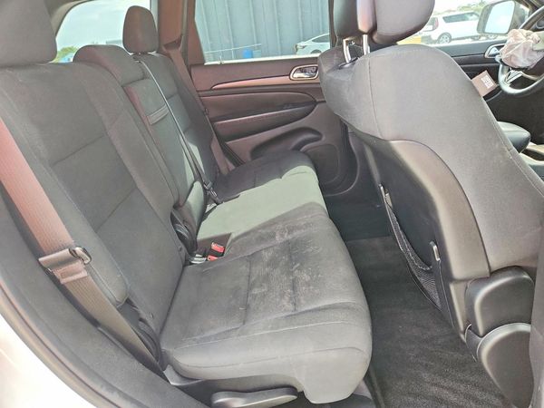 2015 JEEP GRAND CHEROKEE LAREDO 4X2