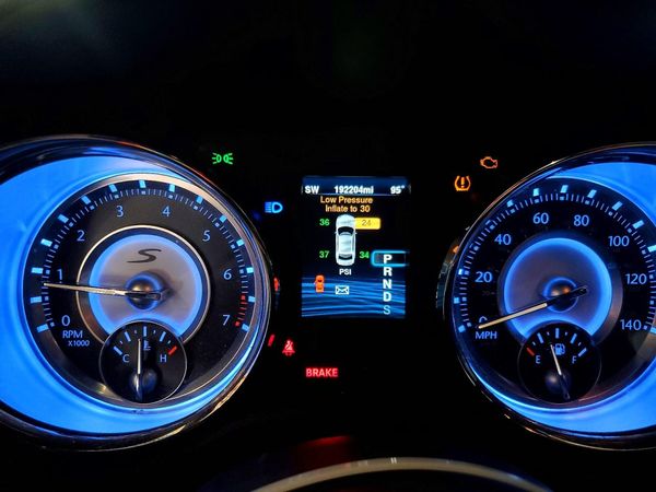 2014 CHRYSLER 300