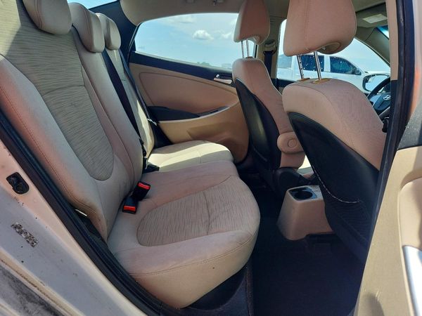 2015 HYUNDAI ACCENT