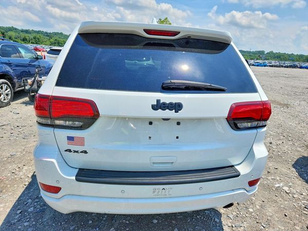 2020 JEEP GRAND CHEROKEE LAREDO 4X4