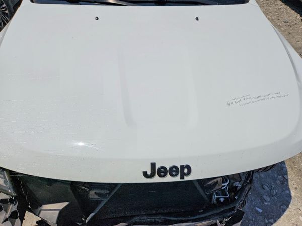2020 JEEP GRAND CHEROKEE LAREDO 4X4