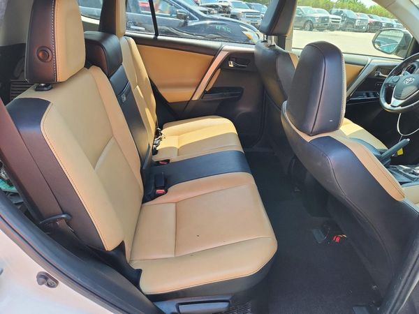 2018 TOYOTA RAV4 HV Ltd