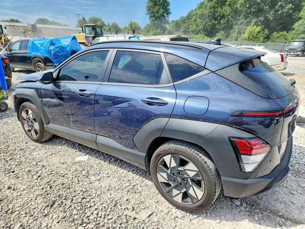 2024 HYUNDAI KONA SE