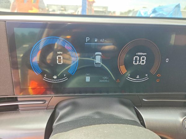 2024 HYUNDAI KONA SE