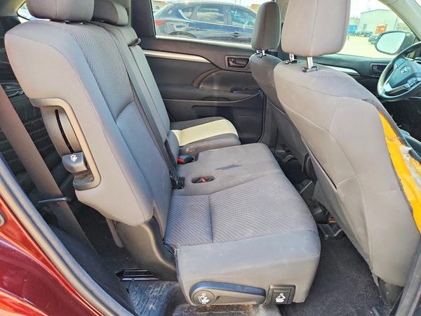 2018 TOYOTA HIGHLANDER LE/LE Plus