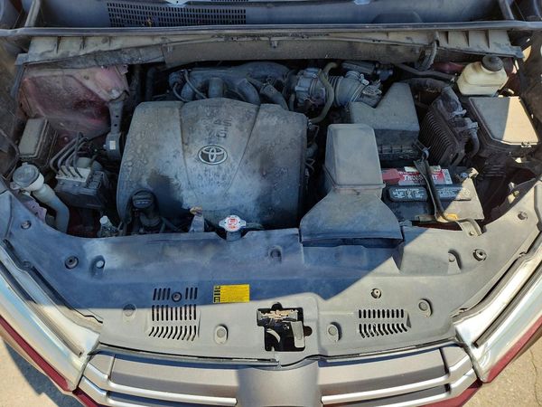 2018 TOYOTA HIGHLANDER LE/LE Plus